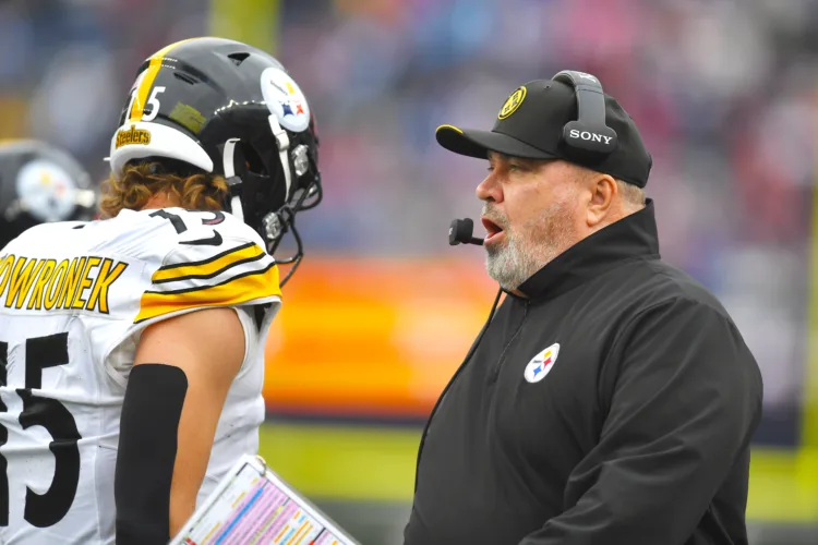 Tough day for Steelers, B1